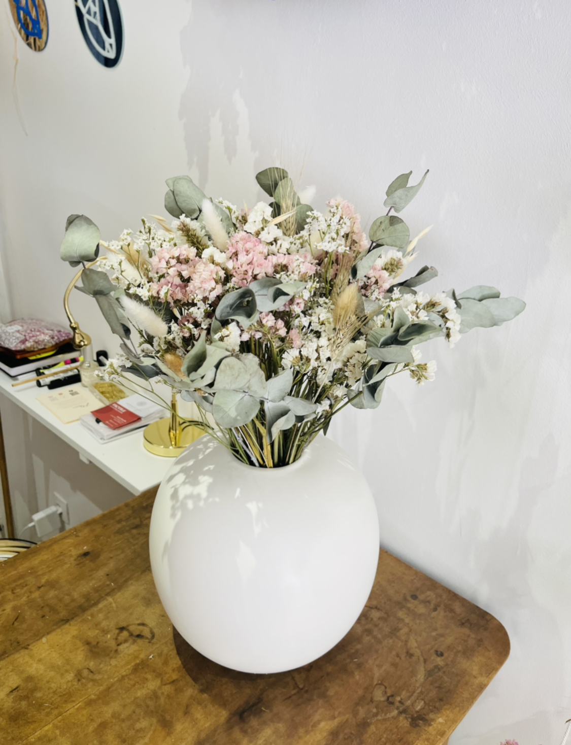 Fleuriste Ollioules bouquet vase blanc